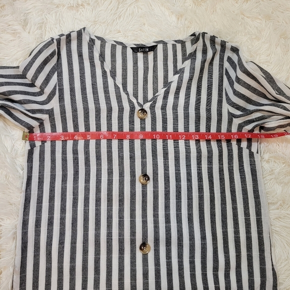 Shein Women V-neck knot cuff black and white striped top size XS - Picture 4 of 5